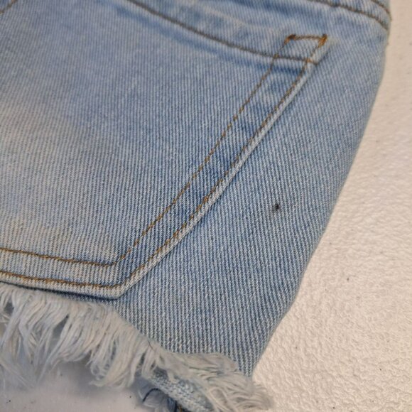Forever 21 Denim Shorts Hot Pants Cut Off Light Wash Womens Size 24 Distressed - Picture 6 of 9